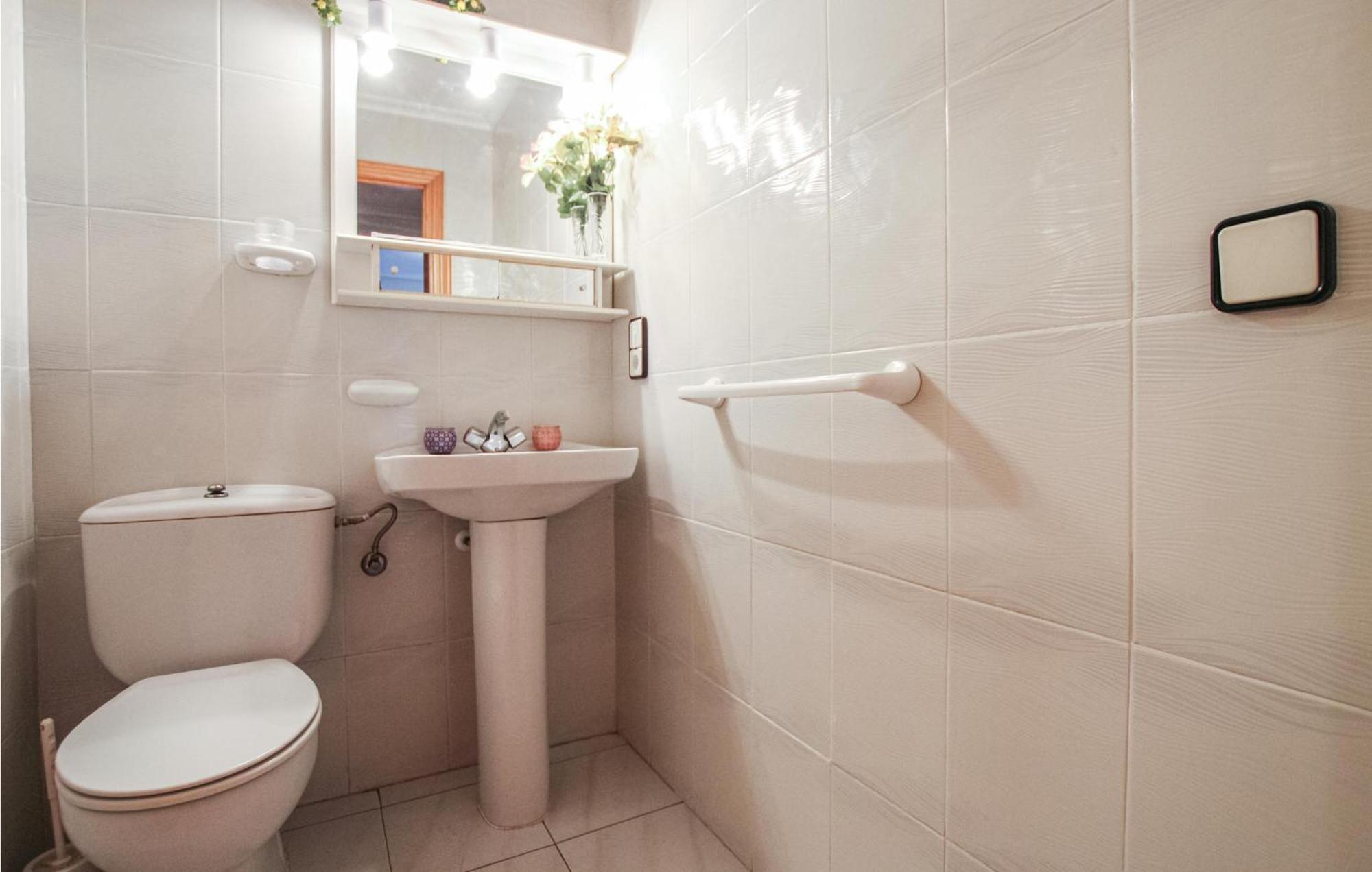 Beautiful Apartment In Santa Pola With Wifi Buitenkant foto